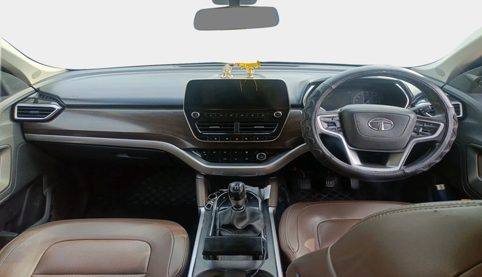 2019 Tata Harrier XZ 2.0L, Diesel, Manual, 2,37,766 km, interior