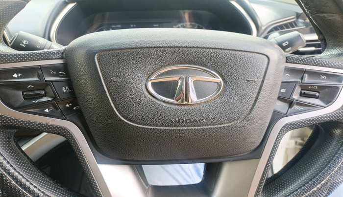 2019 Tata Harrier XZ 2.0L, Diesel, Manual, 2,37,766 km, interior