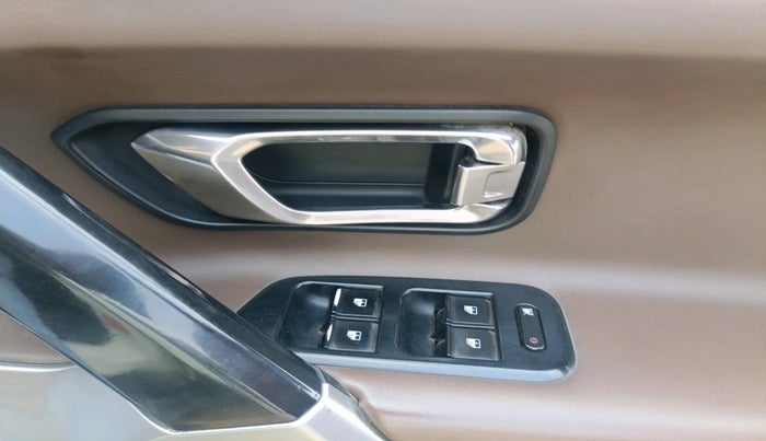 2019 Tata Harrier XZ 2.0L, Diesel, Manual, 2,37,766 km, interior