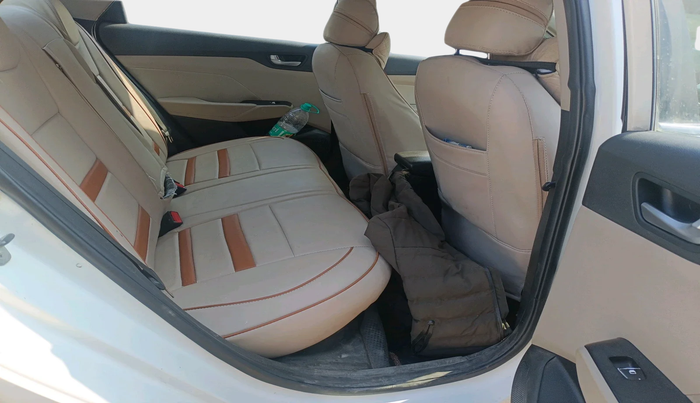 2017 Hyundai Verna 1.6 EX CRDI, Diesel, Manual, 1,30,738 km, interior