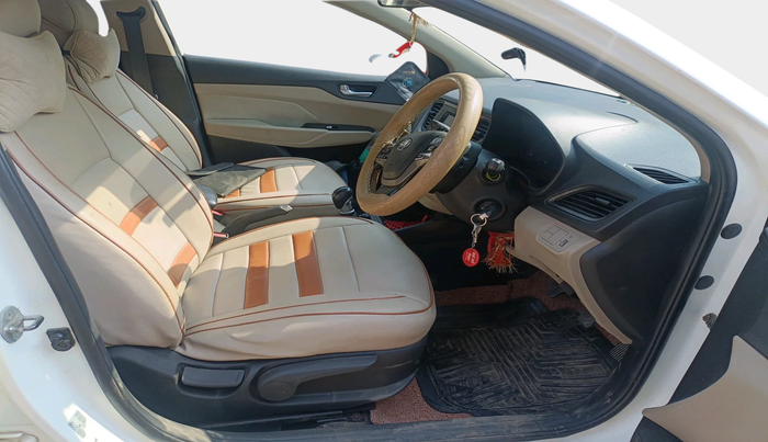 2017 Hyundai Verna 1.6 EX CRDI, Diesel, Manual, 1,30,738 km, interior