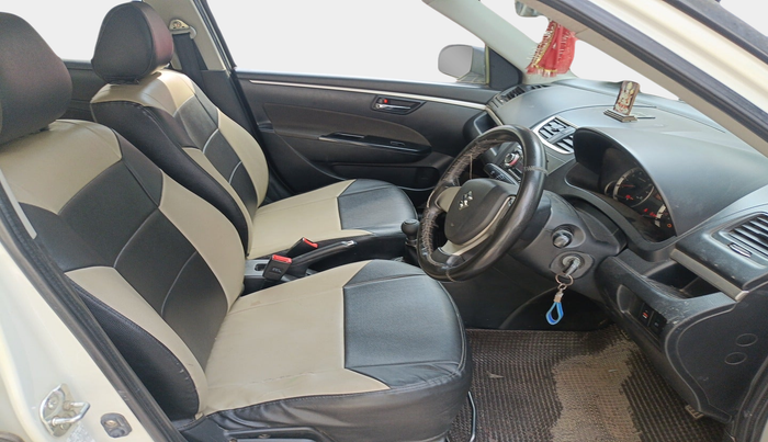 2013 Maruti Swift VXI, Petrol, Manual, 1,14,525 km, interior