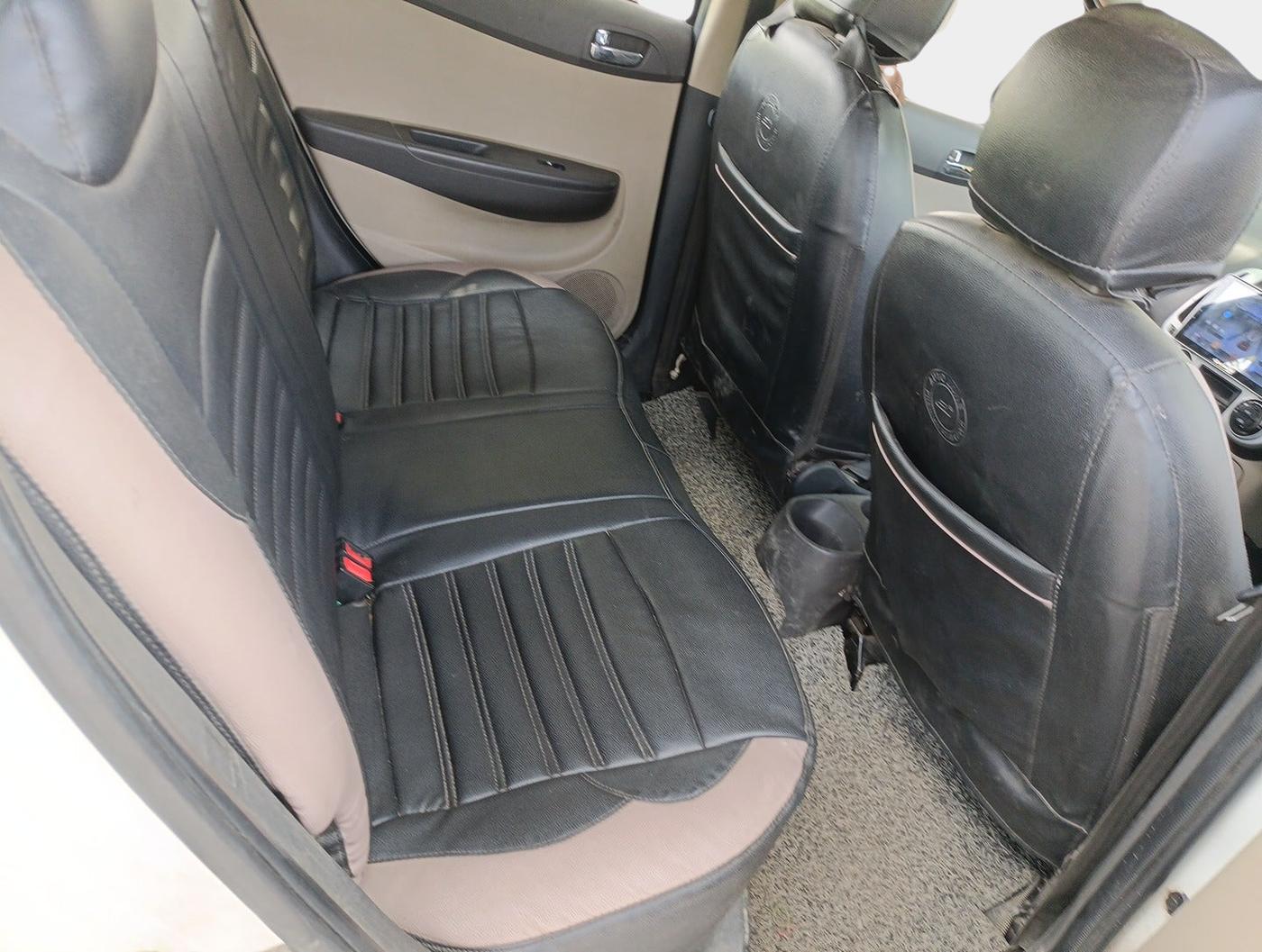 2012 Hyundai i20 MAGNA (O) 1.4 CRDI, Diesel, Manual, 1,60,000 km, interior