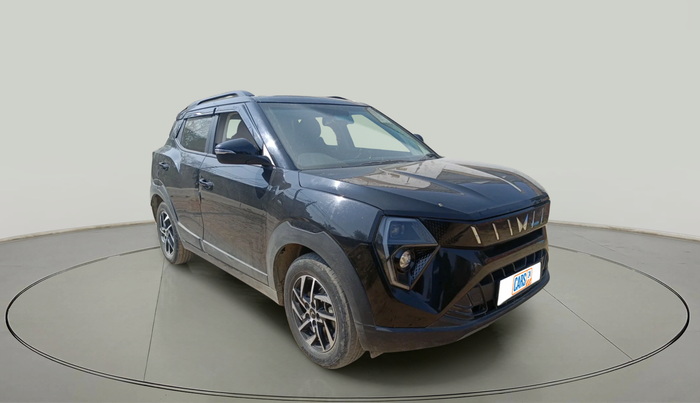 2024 Mahindra XUV 3XO AX5 1.5 Turbo Diesel, Diesel, Manual, 36,612 km, exterior