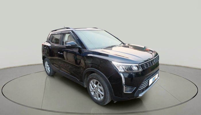 2022 Mahindra XUV300 W8 1.5 DIESEL, Diesel, Manual, 82,875 km, exterior