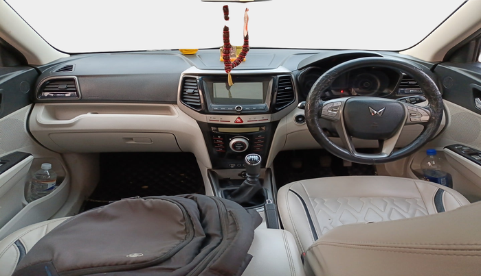 2022 Mahindra XUV300 W8 1.5 DIESEL, Diesel, Manual, 82,875 km, interior