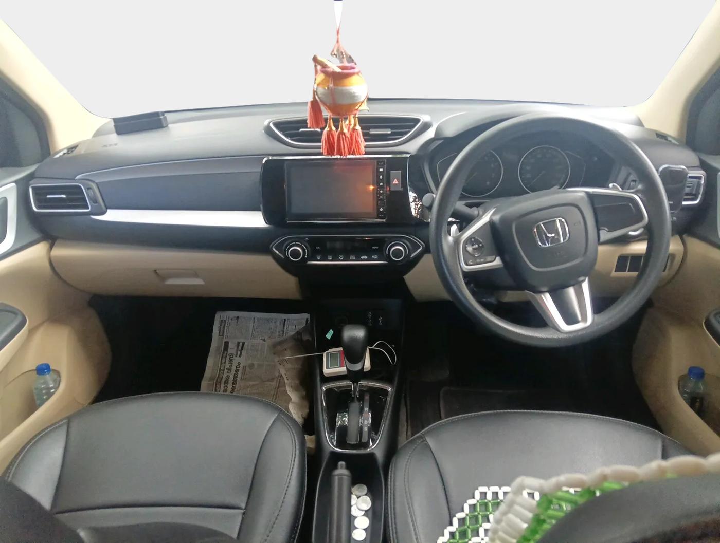 2022 Honda Amaze 1.2L I-VTEC VX CVT, Petrol, Automatic, 16,400 km, interior