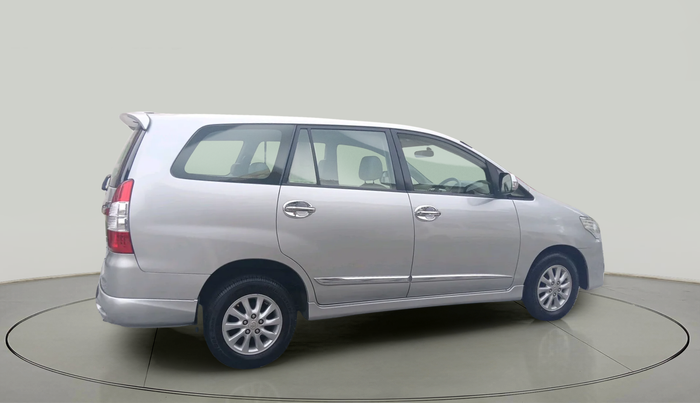 2014 Toyota Innova 2.5 VX 8 STR, Diesel, Manual, 1,49,111 km, exterior