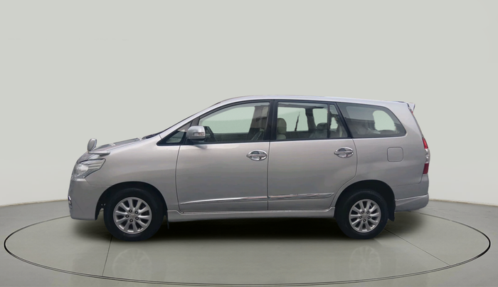 2014 Toyota Innova 2.5 VX 8 STR, Diesel, Manual, 1,49,111 km, exterior