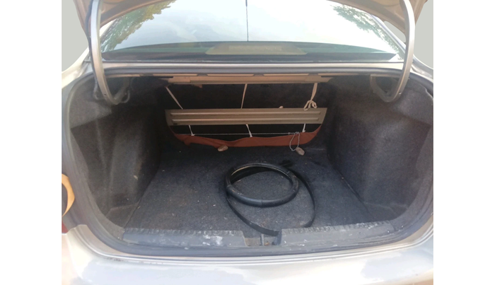 2012 Skoda Rapid AMBITION 1.6 TDI CR MT PLUS, Diesel, Manual, 2,36,476 km, exterior