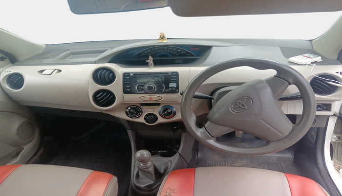 2014 Toyota Etios GD, Diesel, Manual, 1,97,319 km, interior