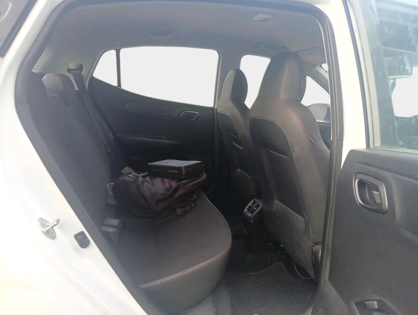 2023 Hyundai GRAND I10 NIOS SPORTZ 1.2 KAPPA VTVT, Petrol, Manual, 18,837 km, interior