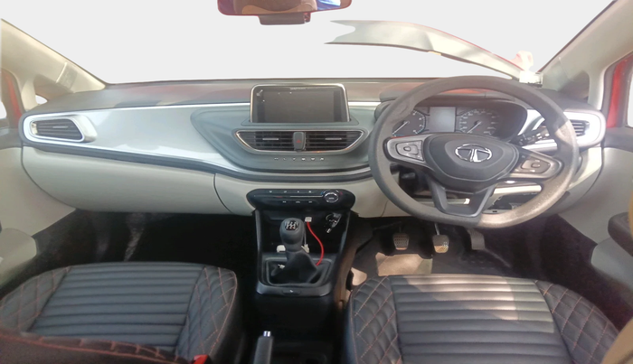 2022 Tata ALTROZ XT PETROL, Petrol, Manual, 30,132 km, interior