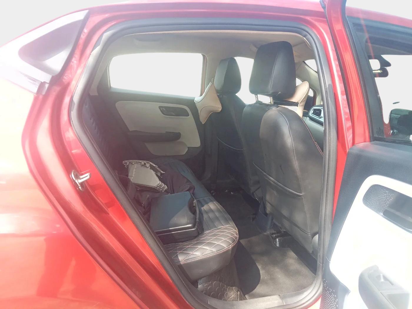 2022 Tata ALTROZ XT PETROL, Petrol, Manual, 31,269 km, interior