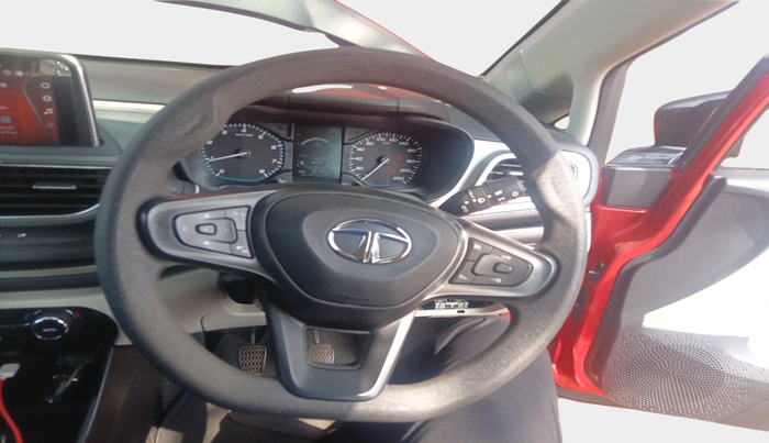 2022 Tata ALTROZ XT PETROL, Petrol, Manual, 30,132 km, interior