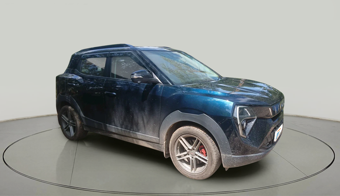 2024 Mahindra XUV 3XO AX5L 1.2 TGDi AT, Petrol, Automatic, 26,770 km, exterior