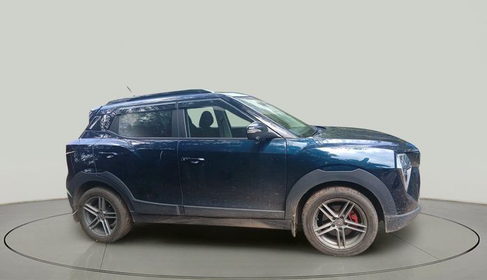 2024 Mahindra XUV 3XO AX5L 1.2 TGDi AT, Petrol, Automatic, 26,770 km, exterior