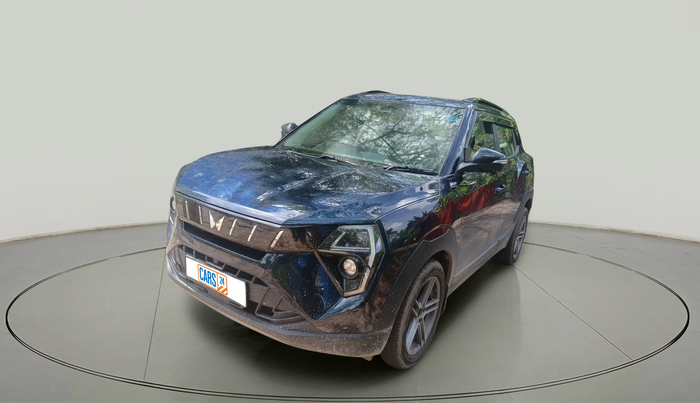 2024 Mahindra XUV 3XO AX5L 1.2 TGDi AT, Petrol, Automatic, 26,770 km, exterior