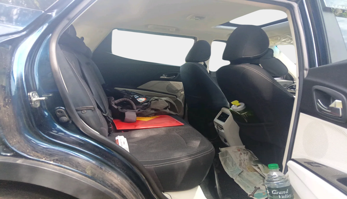 2024 Mahindra XUV 3XO AX5L 1.2 TGDi AT, Petrol, Automatic, 26,770 km, interior
