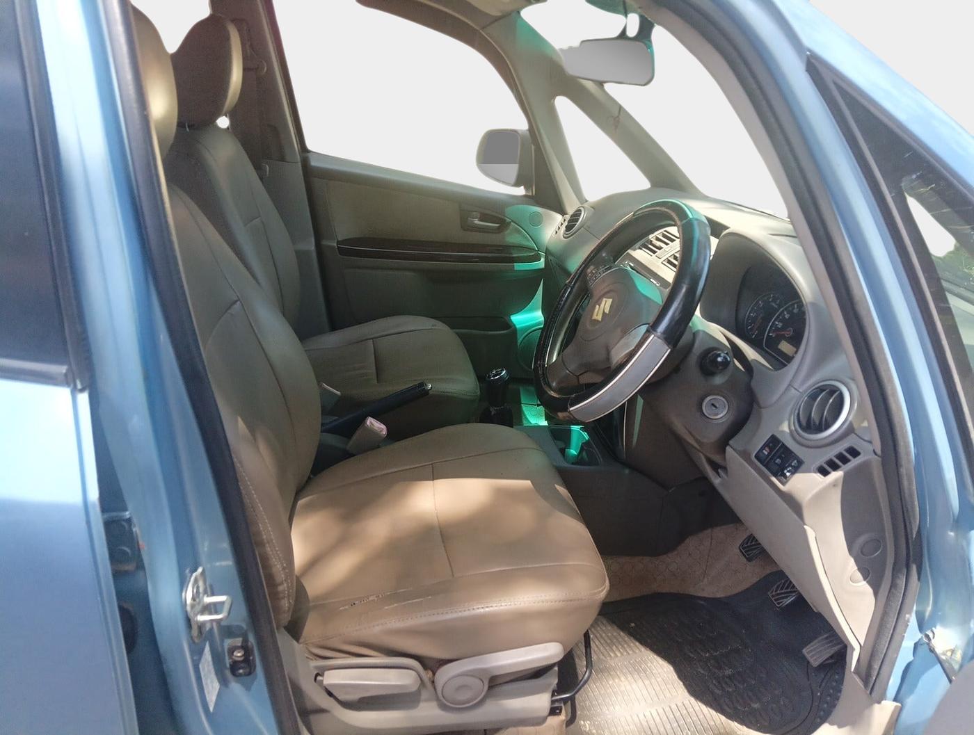 2011 Maruti SX4 ZDI, Diesel, Manual, 1,79,183 km, interior