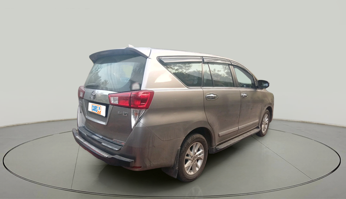 2017 Toyota Innova Crysta 2.4 VX 7 STR, Diesel, Manual, 1,02,298 km, exterior