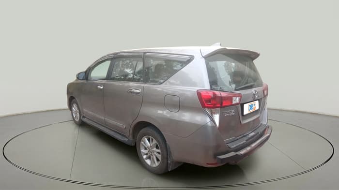 2017 Toyota Innova Crysta 2.4 VX 7 STR, Diesel, Manual, 1,02,298 km, exterior