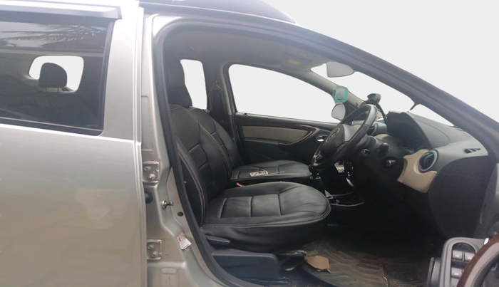 2013 Renault Duster 110 PS RXZ DIESEL, Diesel, Manual, 81,251 km, interior