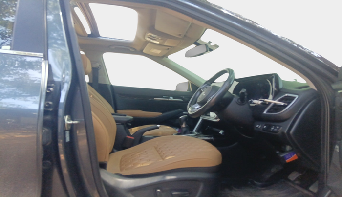 2022 KIA SELTOS HTX PLUS 1.5 DIESEL, Diesel, Manual, 38,394 km, interior