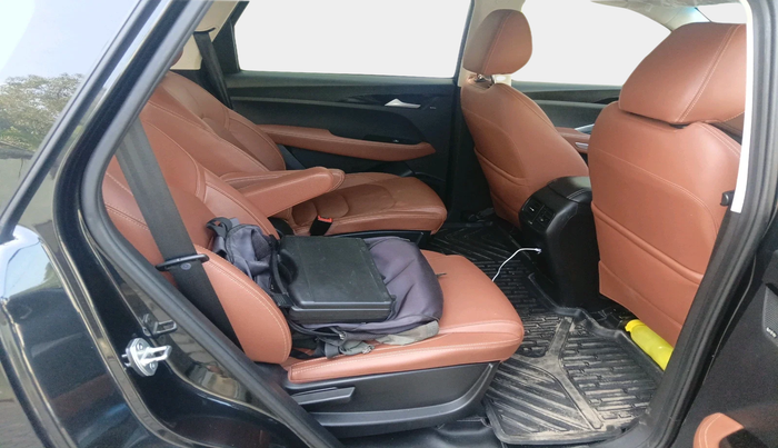 2021 MG HECTOR PLUS SHARP 1.5 PETROL TURBO CVT 6-STR, Petrol, Automatic, 60,776 km, interior