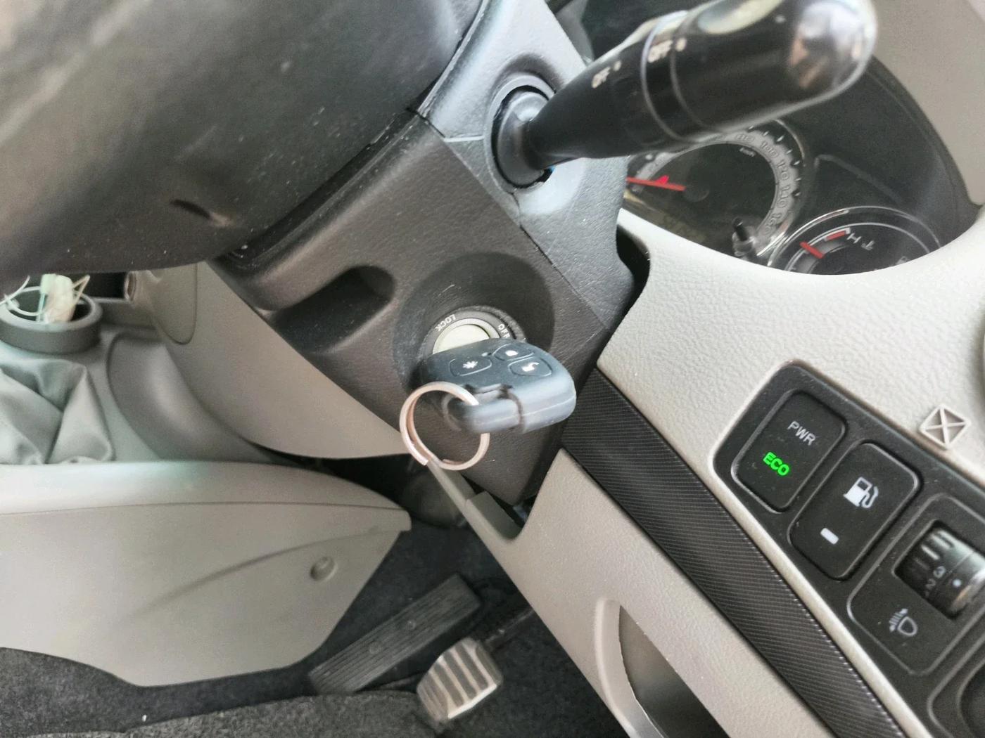 2016 Mahindra NUVOSPORT N8, Diesel, Manual, 58,192 km, interior