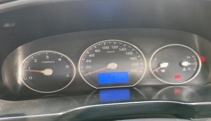 2013 Hyundai Santa Fe 2 WD, Diesel, Manual, 2,16,236 km, interior