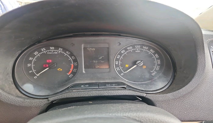 2014 Volkswagen Polo HIGHLINE1.5L, Diesel, Manual, 1,15,520 km, interior