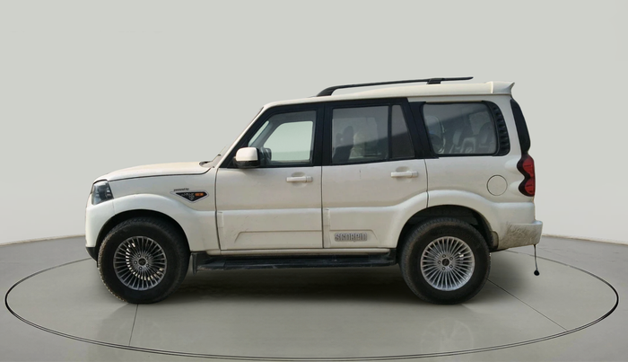 2016 Mahindra Scorpio S10 AT, Diesel, Automatic, 99,437 km, exterior