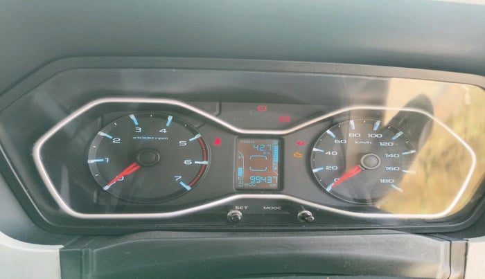 2016 Mahindra Scorpio S10 AT, Diesel, Automatic, 99,437 km, interior