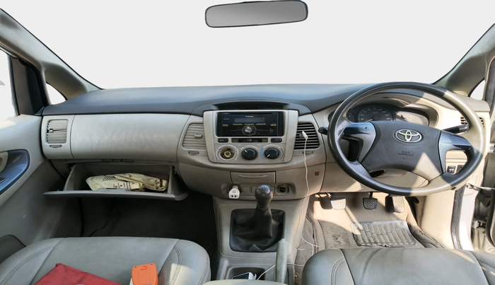 2012 Toyota Innova GX 2.5 7 STR, Diesel, Manual, 2,27,723 km, interior