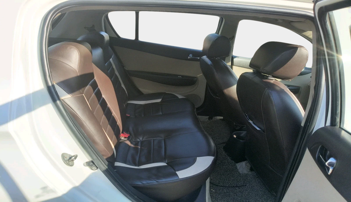 2012 Hyundai i20 MAGNA (O) 1.4 CRDI, Diesel, Manual, 1,15,010 km, interior