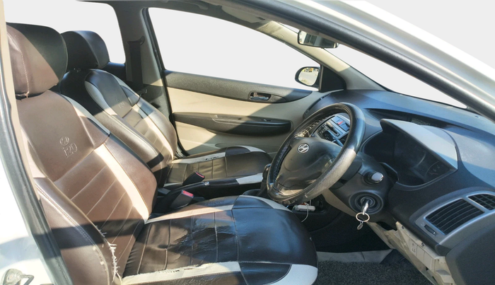 2012 Hyundai i20 MAGNA (O) 1.4 CRDI, Diesel, Manual, 1,15,010 km, interior