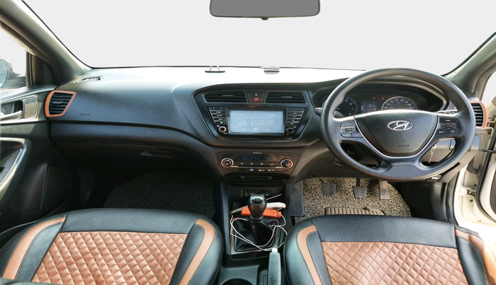 2017 Hyundai Elite i20 ASTA 1.2 DUAL TONE, Petrol, Manual, 1,04,384 km, interior