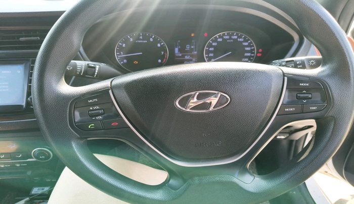 2017 Hyundai Elite i20 ASTA 1.2 DUAL TONE, Petrol, Manual, 1,04,384 km, interior