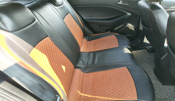 2017 Hyundai Elite i20 ASTA 1.2 DUAL TONE, Petrol, Manual, 1,04,384 km, interior