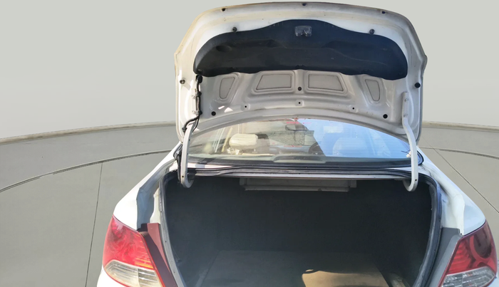 2014 Hyundai Verna FLUIDIC 1.6 CRDI SX, Diesel, Manual, 1,88,197 km, exterior