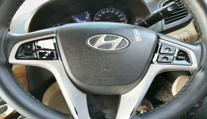 2014 Hyundai Verna FLUIDIC 1.6 CRDI SX, Diesel, Manual, 1,88,197 km, interior