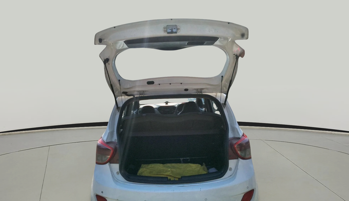 2013 Hyundai Grand i10 SPORTZ 1.1 CRDI, Diesel, Manual, 1,24,024 km, exterior