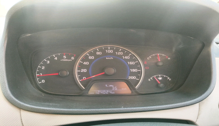 2013 Hyundai Grand i10 SPORTZ 1.1 CRDI, Diesel, Manual, 1,24,024 km, interior