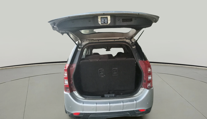 2014 Mahindra XUV500 W6, Diesel, Manual, 1,03,776 km, exterior
