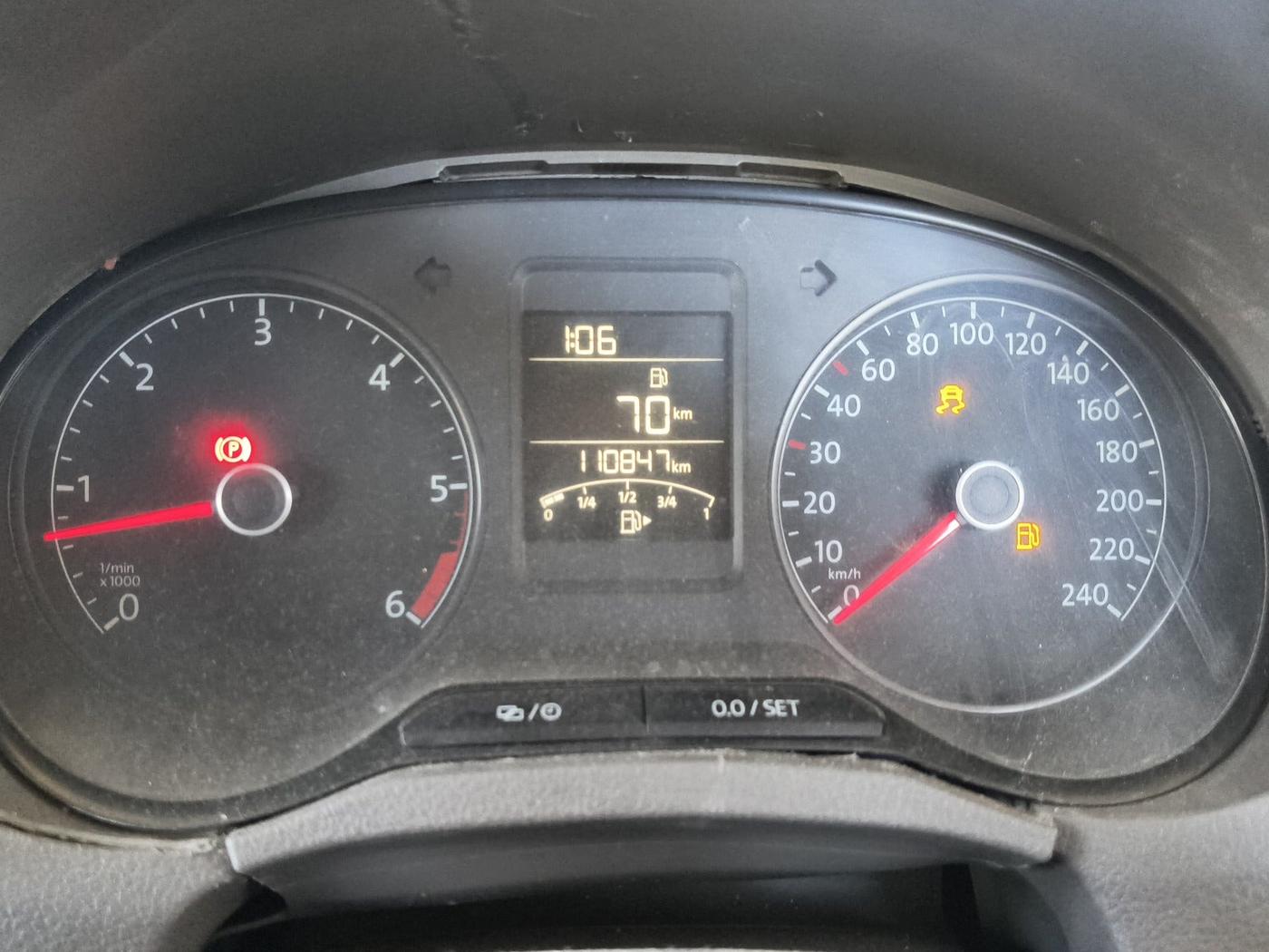 2016 Volkswagen Vento HIGHLINE DIESEL 1.5, Diesel, Manual, 1,12,585 km, interior