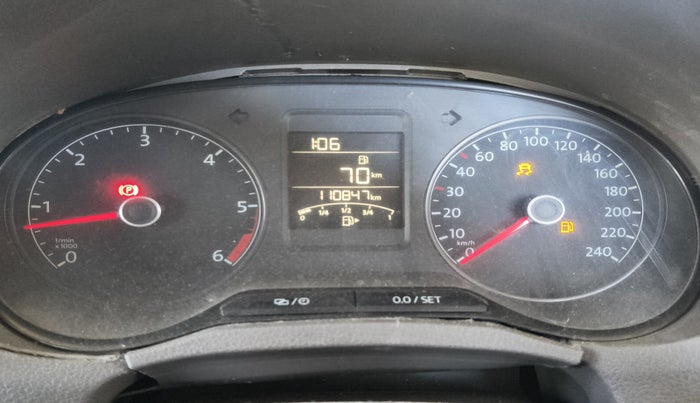 2016 Volkswagen Vento HIGHLINE DIESEL 1.5, Diesel, Manual, 1,12,585 km, interior