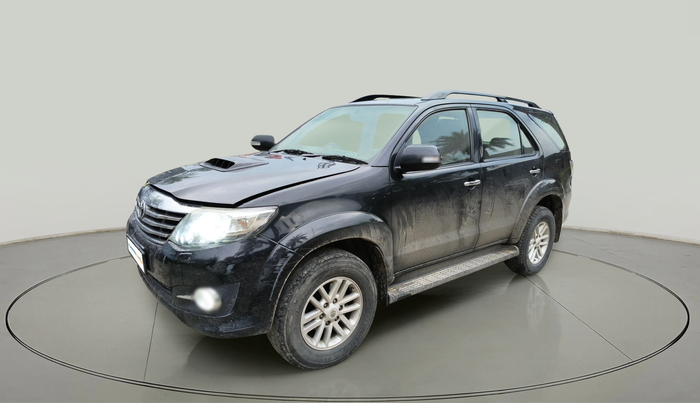 2013 Toyota Fortuner 3.0 4X2 AT, Diesel, Automatic, 92,132 km, exterior