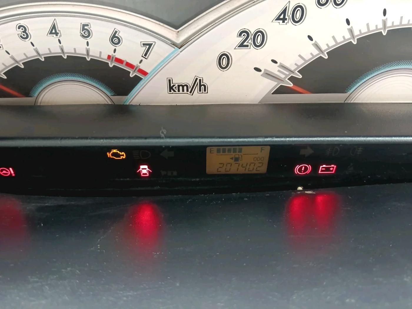 2011 Toyota Etios G, Petrol, Manual, 2,07,402 km, interior