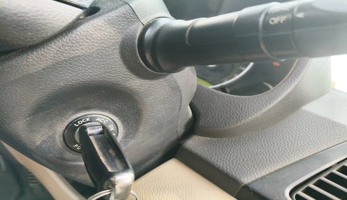 2014 Hyundai Eon MAGNA +, CNG, Manual, 1,31,606 km, interior